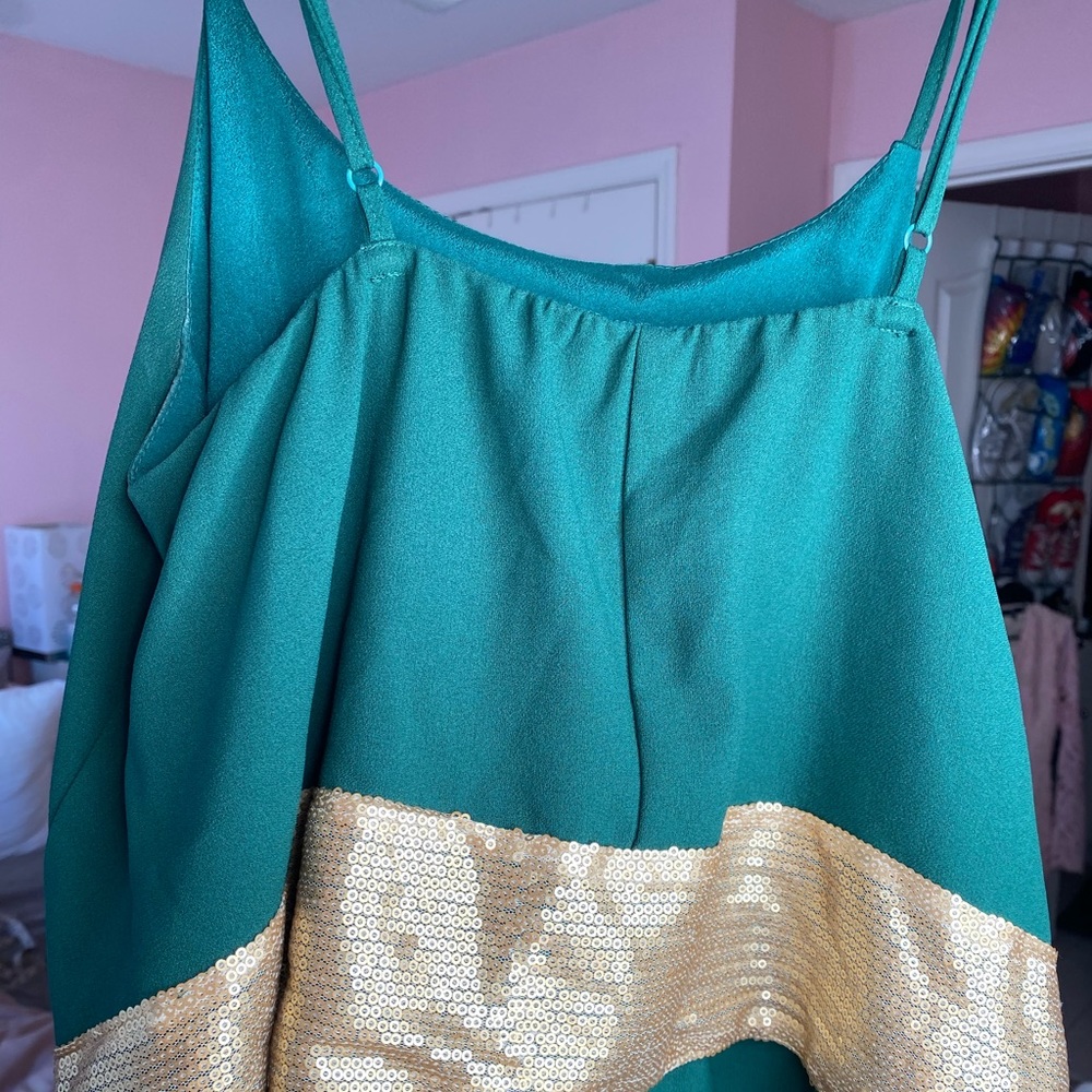 Hunter green and gold dress from Fabrik. Size Medium, never worn.